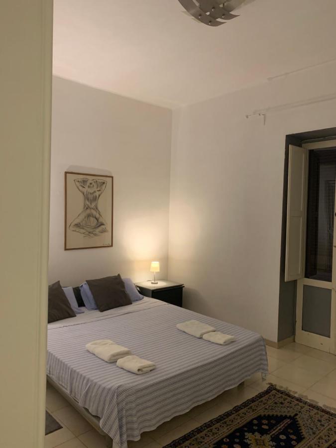 Apartment Center Eighty-five Bari